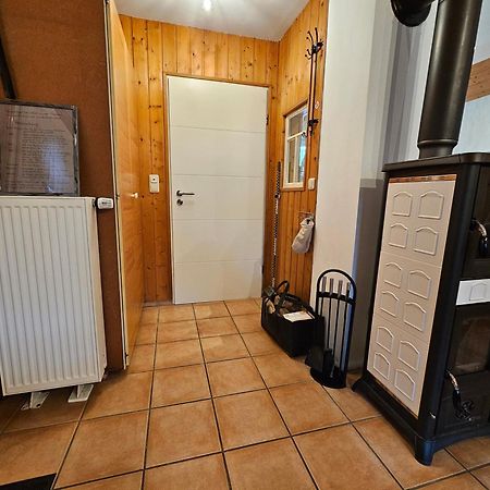 Kleines Ferienhaus Luettje Backhuus 35516 Uplengen ภายนอก รูปภาพ