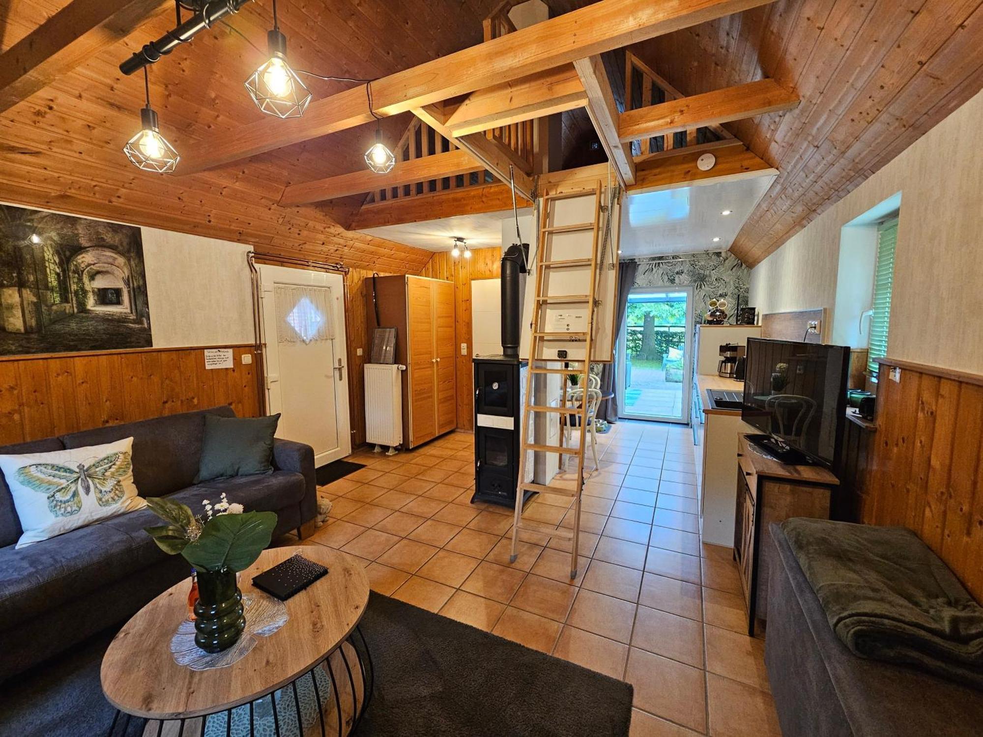 Kleines Ferienhaus Luettje Backhuus 35516 Uplengen ภายนอก รูปภาพ