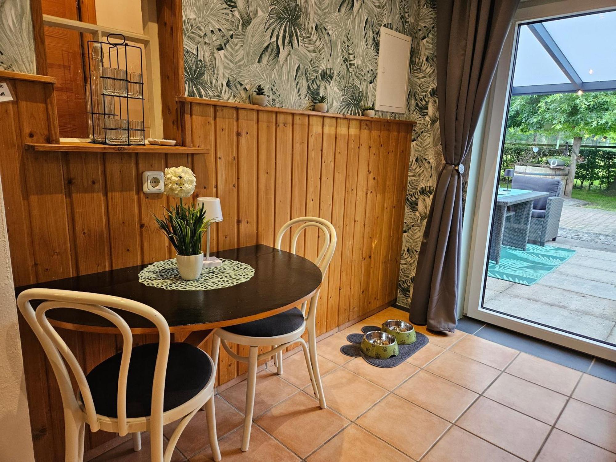 Kleines Ferienhaus Luettje Backhuus 35516 Uplengen ภายนอก รูปภาพ